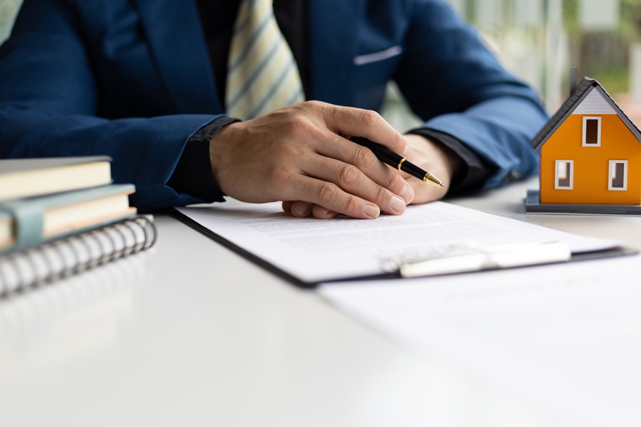 Para ampliar hipoteca, el primer requisito es demostrar una capacidad financiera sólida.